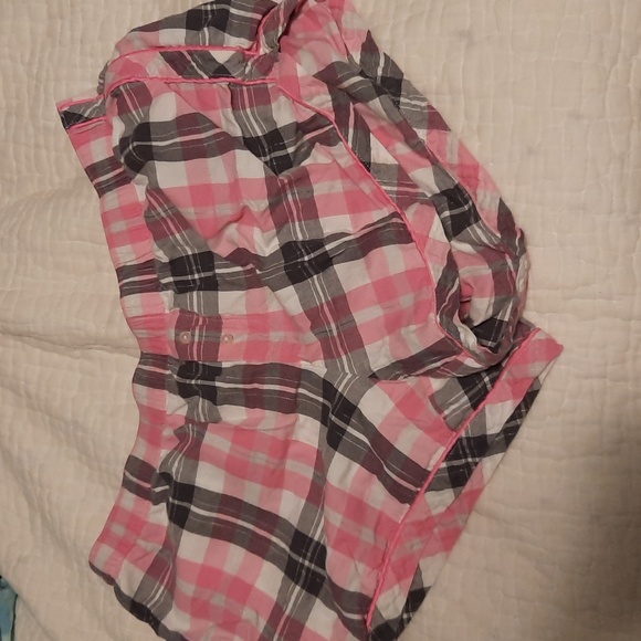 Shorts - Picture 1 of 2